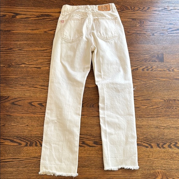 BDG Urban Outfitters Women’s 26 Cream Straight Leg Distressed Jeans - Picture 4 of 4
